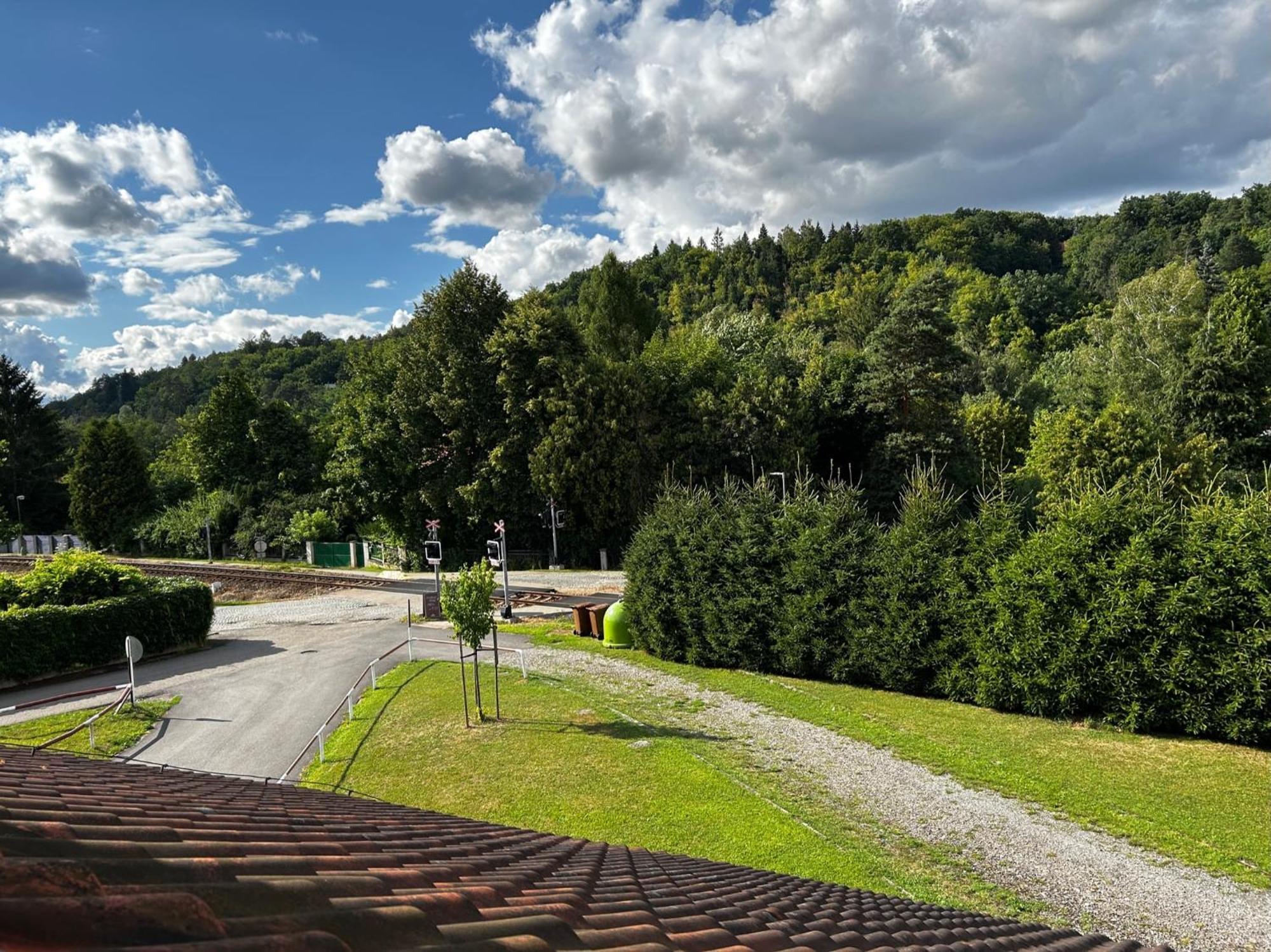 Отель Hvezdonice Hostinec U Kuzelku Экстерьер фото